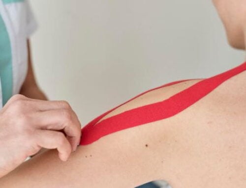 Vendaje neuromuscular Theraband vs otros tapes: ¿Qué lo hace diferente?